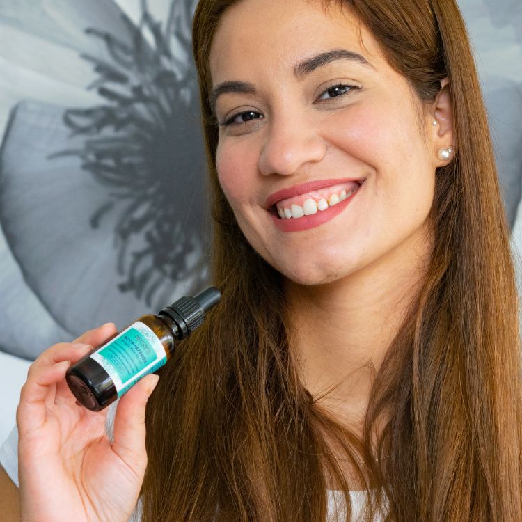 ✔️ ROOP Saffron Bright Skin Potion (smaller 1 FL.OZ.)   ✔️ Ends in a few hours ✔️ Limited release summer offer